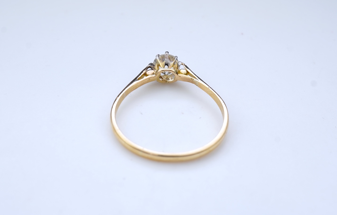 A diamond solitaire ring, early 20th century